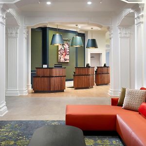 Courtyard By Marriott New Orleans French Quarter/Iberville